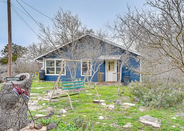 Cozy Kerrville Guest Cottage Near Guadalupe River!