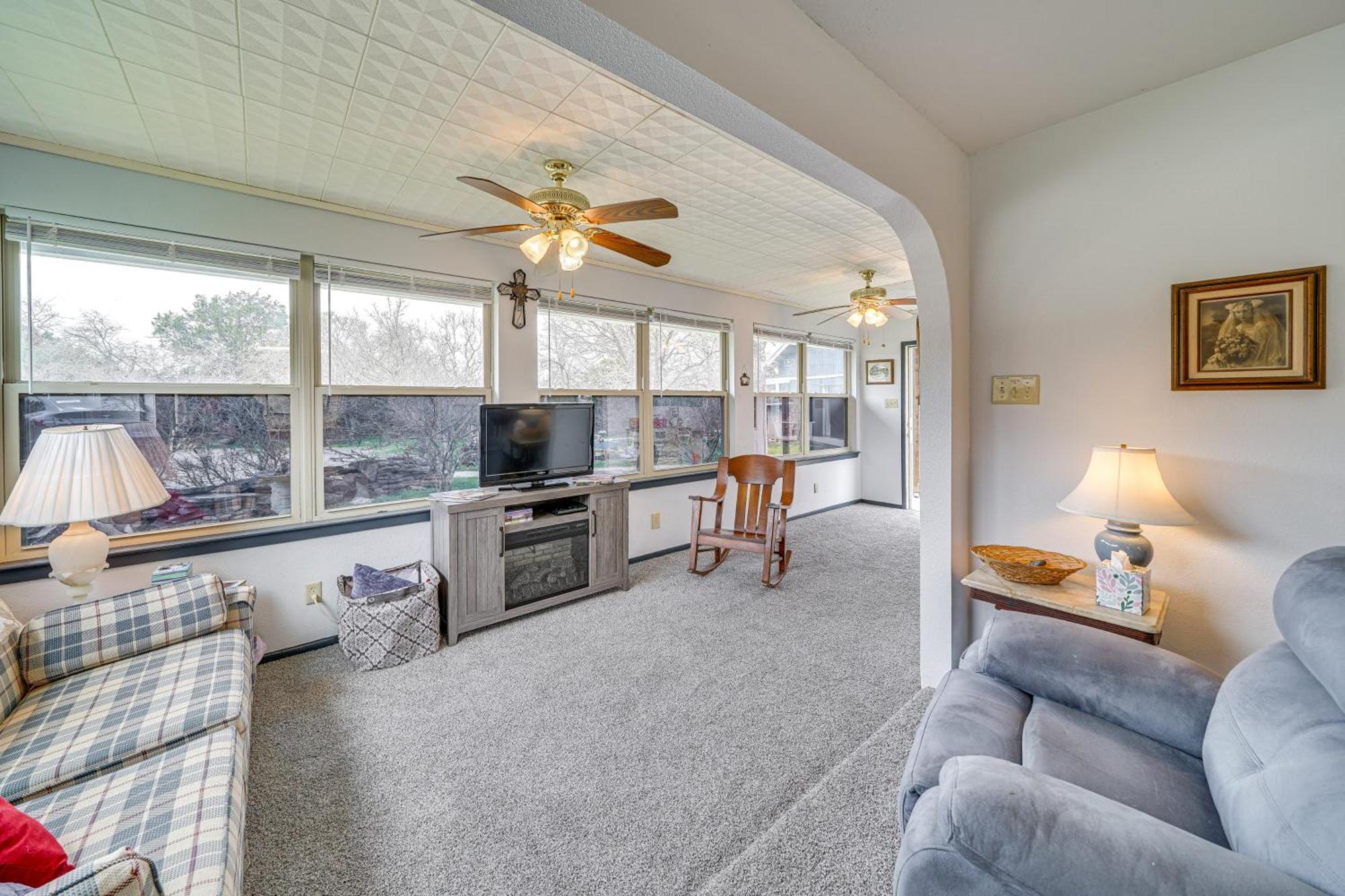 Cozy Guest Near Guadalupe River! Kerrville
