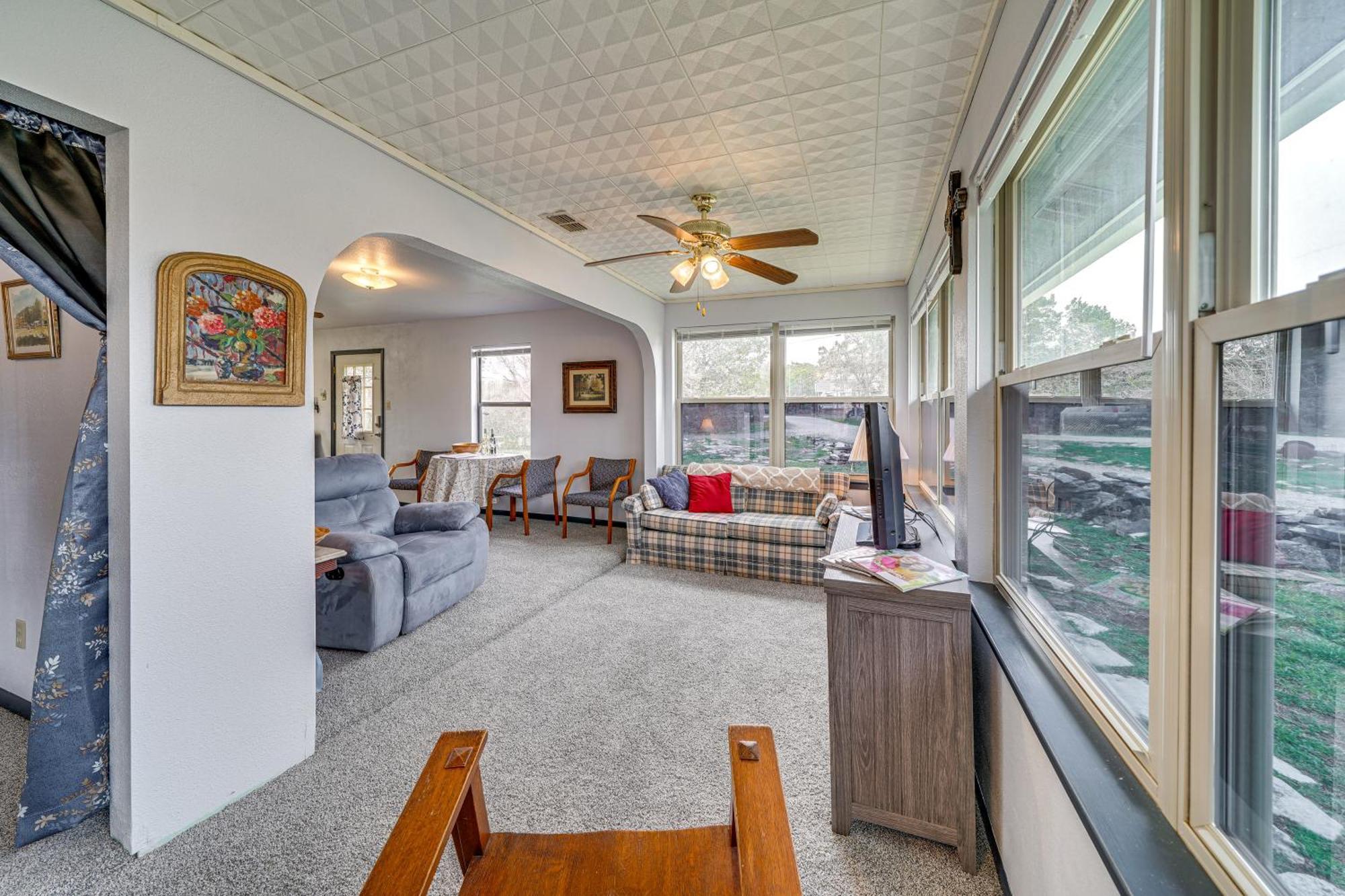 Cozy Guest Near Guadalupe River! Holiday home